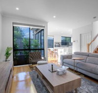 Impressive  Spacious new Townhousepreston - Tourism Cairns