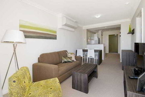Quality Suites Crest Mandurah - Tourism Cairns 7