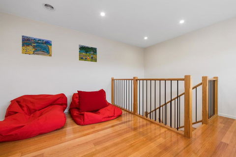 Cootamundra - Tourism Cairns 1