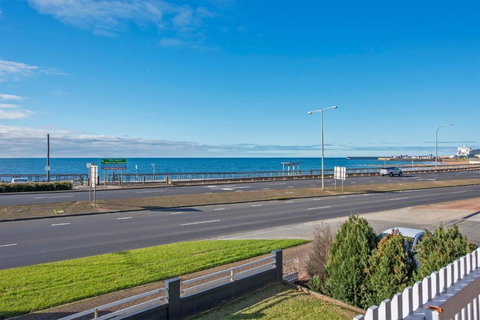 Aruba Apartments - Tourism Cairns 2