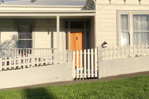 La Casa Cabrera - Tourism Cairns 4