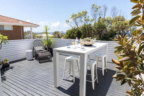 White Beach Cottage - Tourism Cairns 4