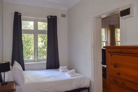 Incredible Location One Bedroom Apartment - Tourism Cairns 6