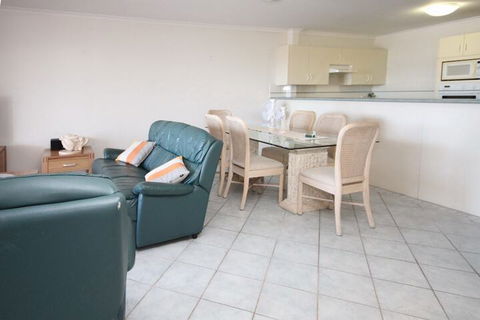 Nelson Towers Unit 37 / 71 Victoria Parade - Tourism Cairns 6