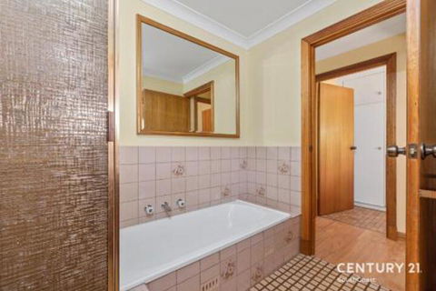 Reef & Vines Port Noarlunga - Tourism Cairns 5