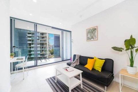 Magdalene Wolli Crk 3.05 - Tourism Cairns 0