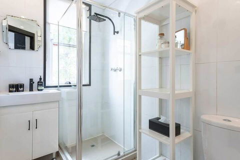Le Studio At Potts Point - Tourism Cairns 7