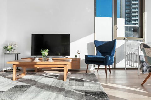 I02-china Town Luxury Service Apartment - Tourism Cairns 1