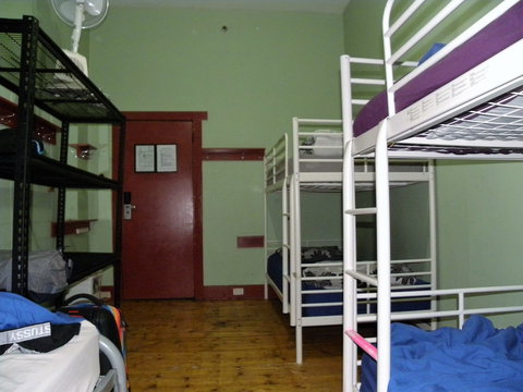 Market Tavern - Hostel And Bar - Tourism Cairns 5