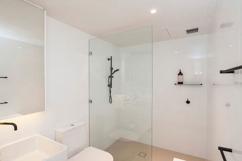 Luxury Studio With Parking In Woolloomooloo WMLOO - Tourism Cairns 2