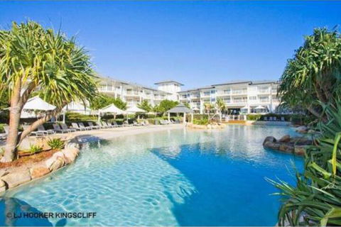 RESORT On The BEACH 5215 OCEAN GLIMPSES - Tourism Cairns 4