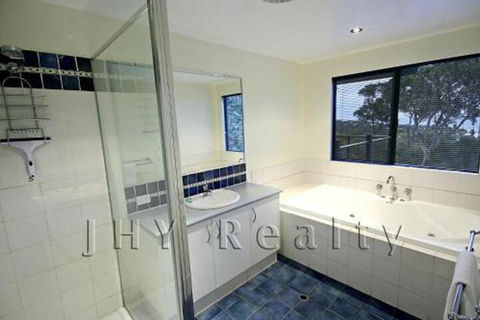 Eagle Vista - Tourism Cairns 0
