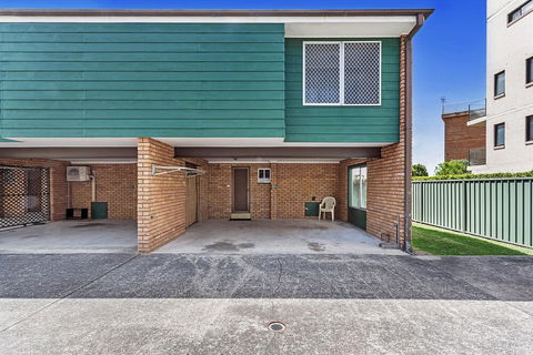 Macadamia Court 6 Nelson Bay - Tourism Cairns 3