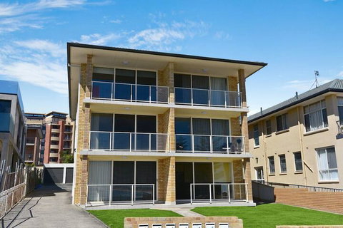 Waterviews On Marine Parade - Tourism Cairns 2