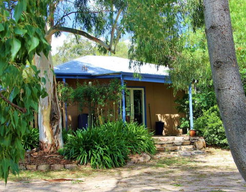 Rose Cottage - Tourism Cairns 1
