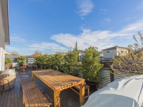 Oak & Barrel / 7 Twynam Street - Tourism Cairns 6