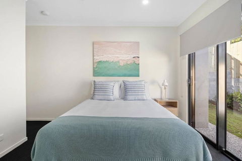 DAYDREAMING Airlie Beach Water Views & Only 200m To Boardwalk. - Tourism Cairns 3