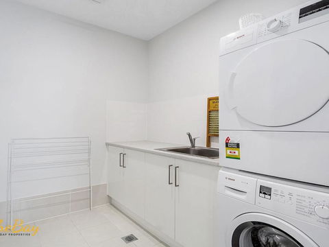 Pacific Paradise No.28 Anna Bay - Tourism Cairns 4