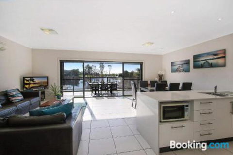 Cypress Townhouse 23 Suite - Tourism Cairns 1