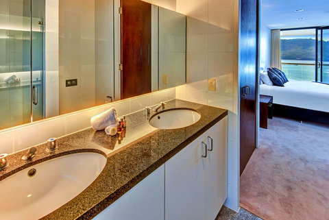 Waves 5 Luxury 3 Bedroom - Tourism Cairns 6