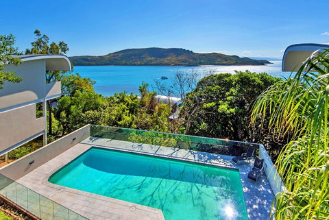 Waves 5 Luxury 3 Bedroom - Tourism Cairns 0