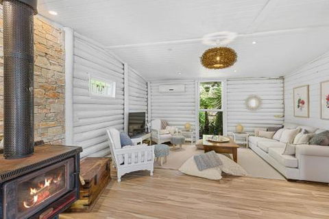 MARTHA COTTAGE Mt. MARTHA - Tourism Cairns 0