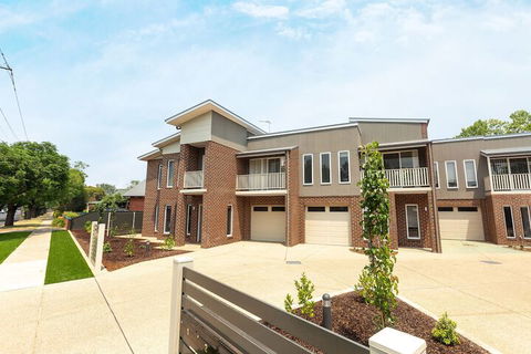 Wagga Apartments 3 - Tourism Cairns 0