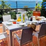 La CimaatNelson Bay - Tourism Cairns 0