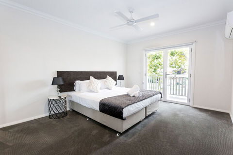 Wagga Apartments 5 - Tourism Cairns 4
