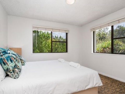 EAST COAST ESCAPES Byron Beachfront - Tourism Cairns 0