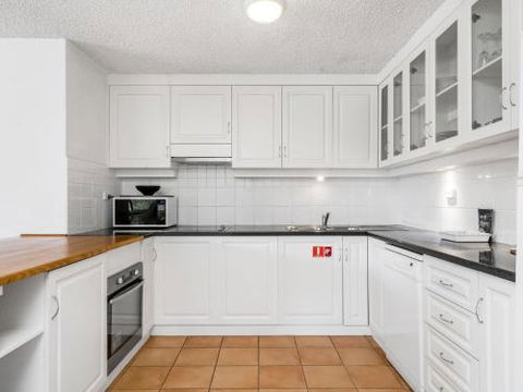 EAST COAST ESCAPES Byron Beachfront - Tourism Cairns 2