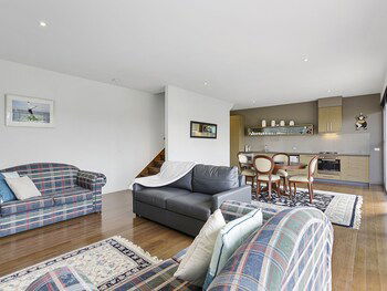 DREW Stay On St. Andrews Top Rated Golf Course - Tourism Cairns 4