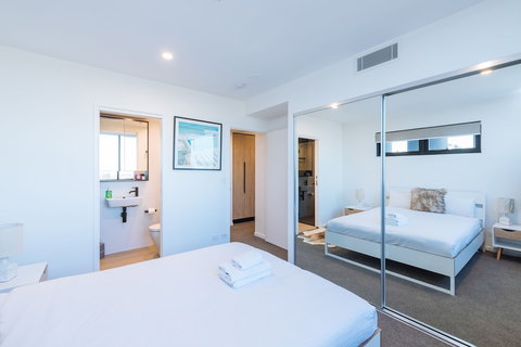 Airtrip Apartments On Deshon St - Tourism Cairns 1