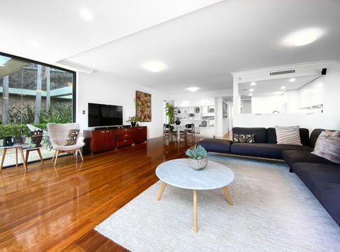 BELLEVUE GARDEN OASIS-hosted By L'Abode - Tourism Cairns 5