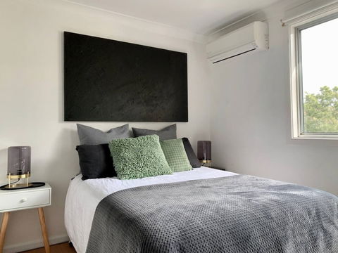 Coogee Beach House - Tourism Cairns 0