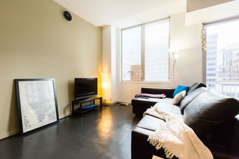 MEGAN, 2BDR Melbourne Apartment - Tourism Cairns 3