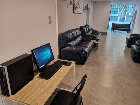 Perth 5 Backpacker Hostel - Tourism Cairns 3