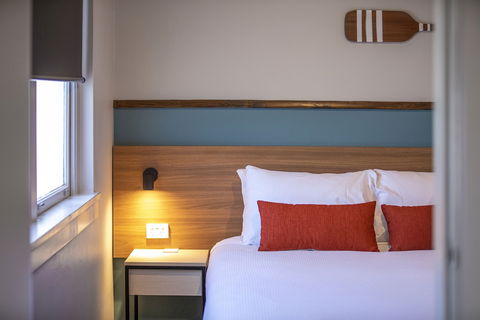 Nightcap At Ocean Beach Hotel - Tourism Cairns 4