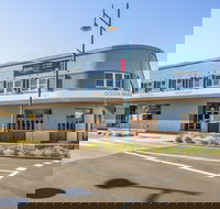 Nightcap at Ocean Beach Hotel - Tourism Cairns