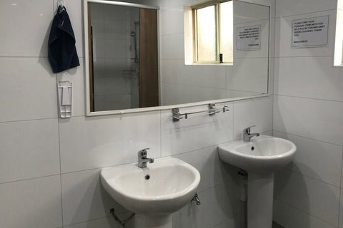 Hay Street Travellers Inn Hostel - Tourism Cairns 7