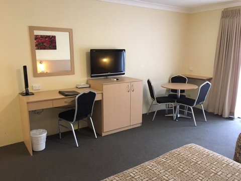 Maclin Lodge Motel - Tourism Cairns 6