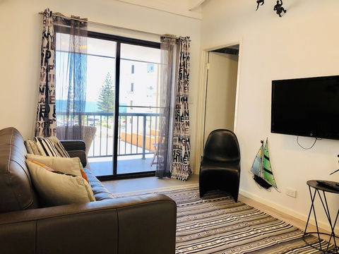 West Beach Lagoon 212 - Gorgeously Decorated - Tourism Cairns 4