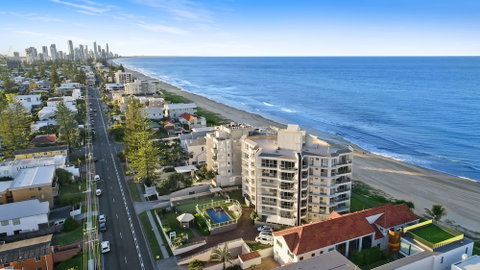 Foreshore Apartments - Tourism Cairns 0