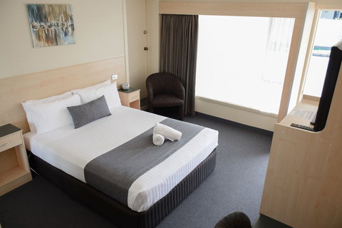 Beachway Motel & Restaurant - Tourism Cairns 3