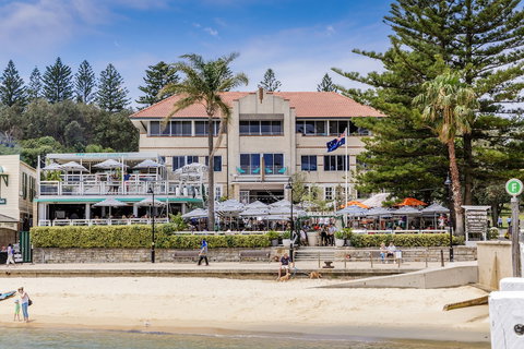 Watsons Bay Boutique Hotel - Tourism Cairns 0