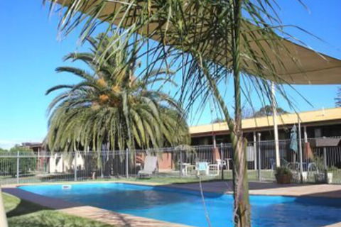 Walkabout Motel - Tourism Cairns 5