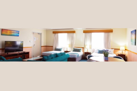 White Lace Motor Inn - Tourism Cairns 3