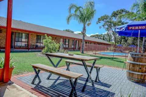 Kadina Gateway Motor Inn - Tourism Cairns 0