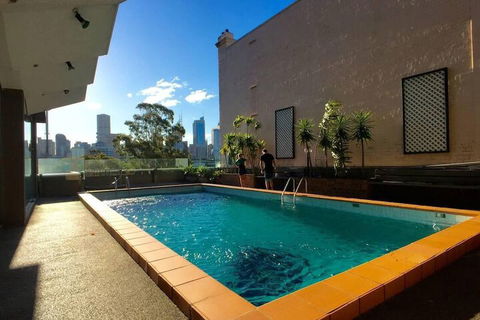 Meticulously Designed Sydney Aptmnt - Tourism Cairns 2
