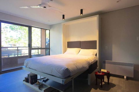 Meticulously Designed Sydney Aptmnt - Tourism Cairns 6